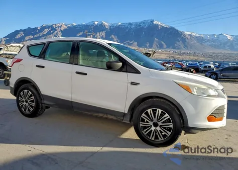 2013 Ford Escape S z USA, uszkodzony, nr VIN 1FMCU0F7XDUD02217